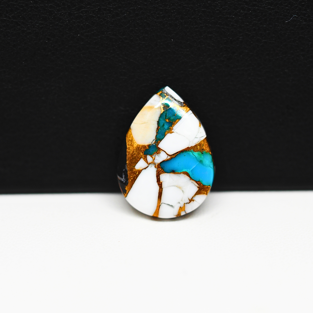 Turquoise & White Buffalo Cabochon 19x14mm 8.5ct Pear – Kingman, Arizona