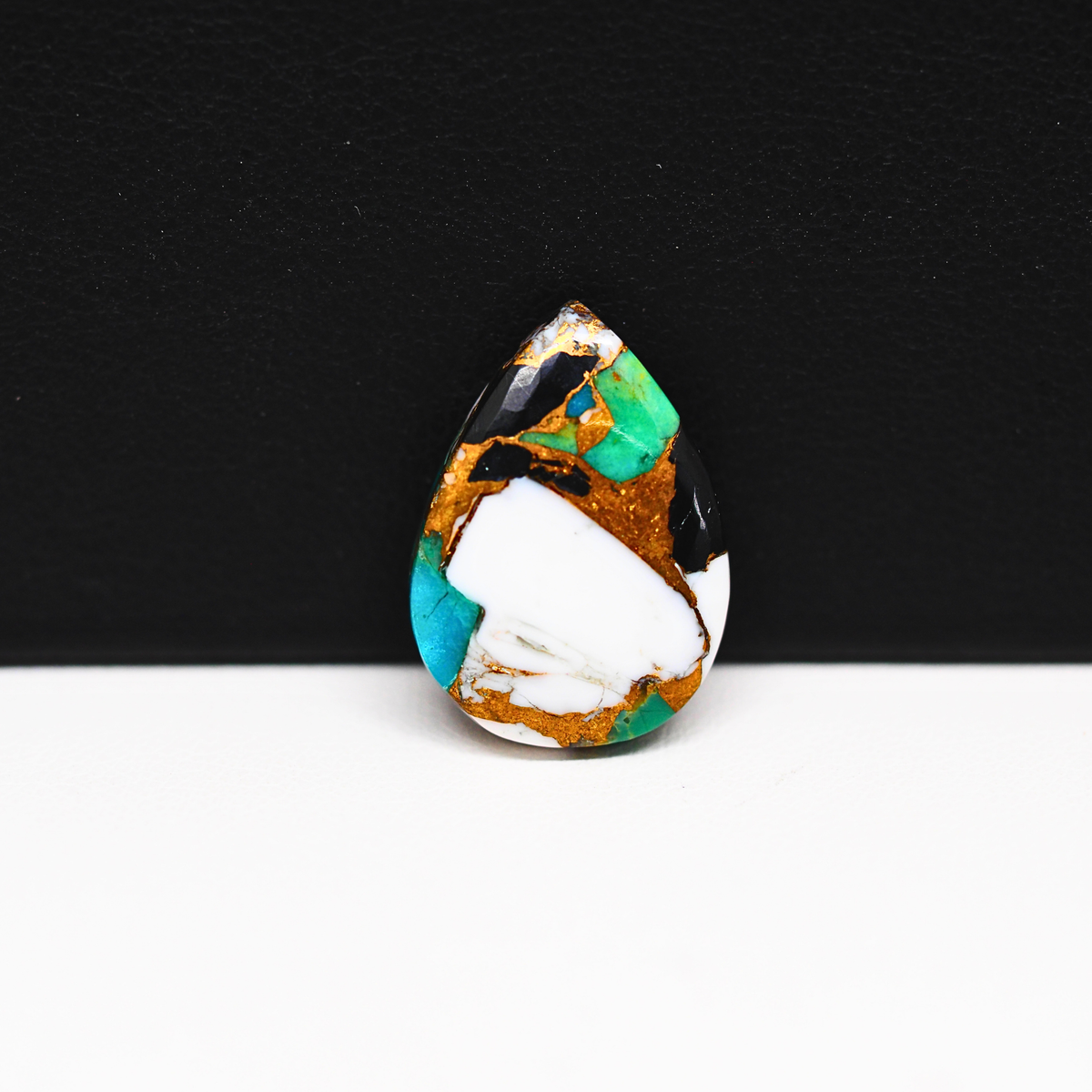Turquoise & White Buffalo Cabochon 19x14mm 8ct Pear – Kingman, Arizona
