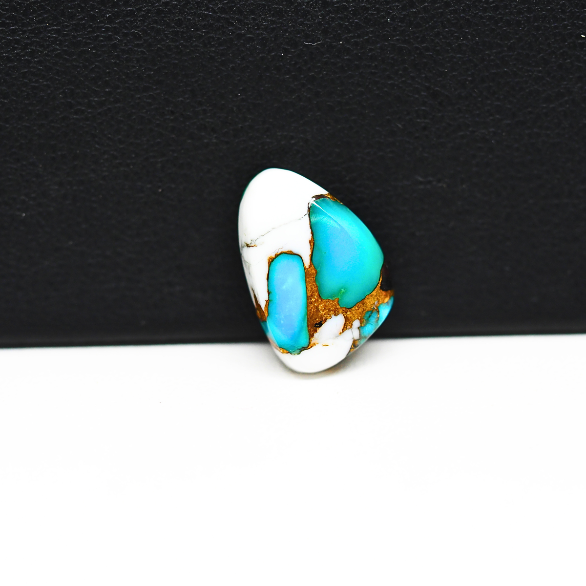 Turquoise & White Buffalo Cabochon 15x11mm 6ct Freeform – Kingman, Arizona