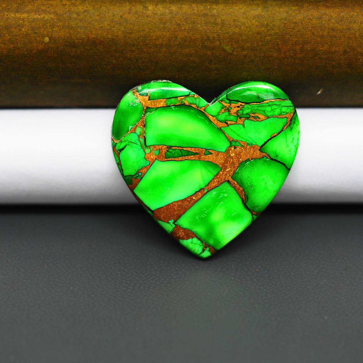 Natural Emerald Dahlia Heart Cabochon 26x28mm 24ct - vivid green with copper matrix, ships to Europe, Japan, Canada, Australia, NZ & worldwide - Pedra Gems.
