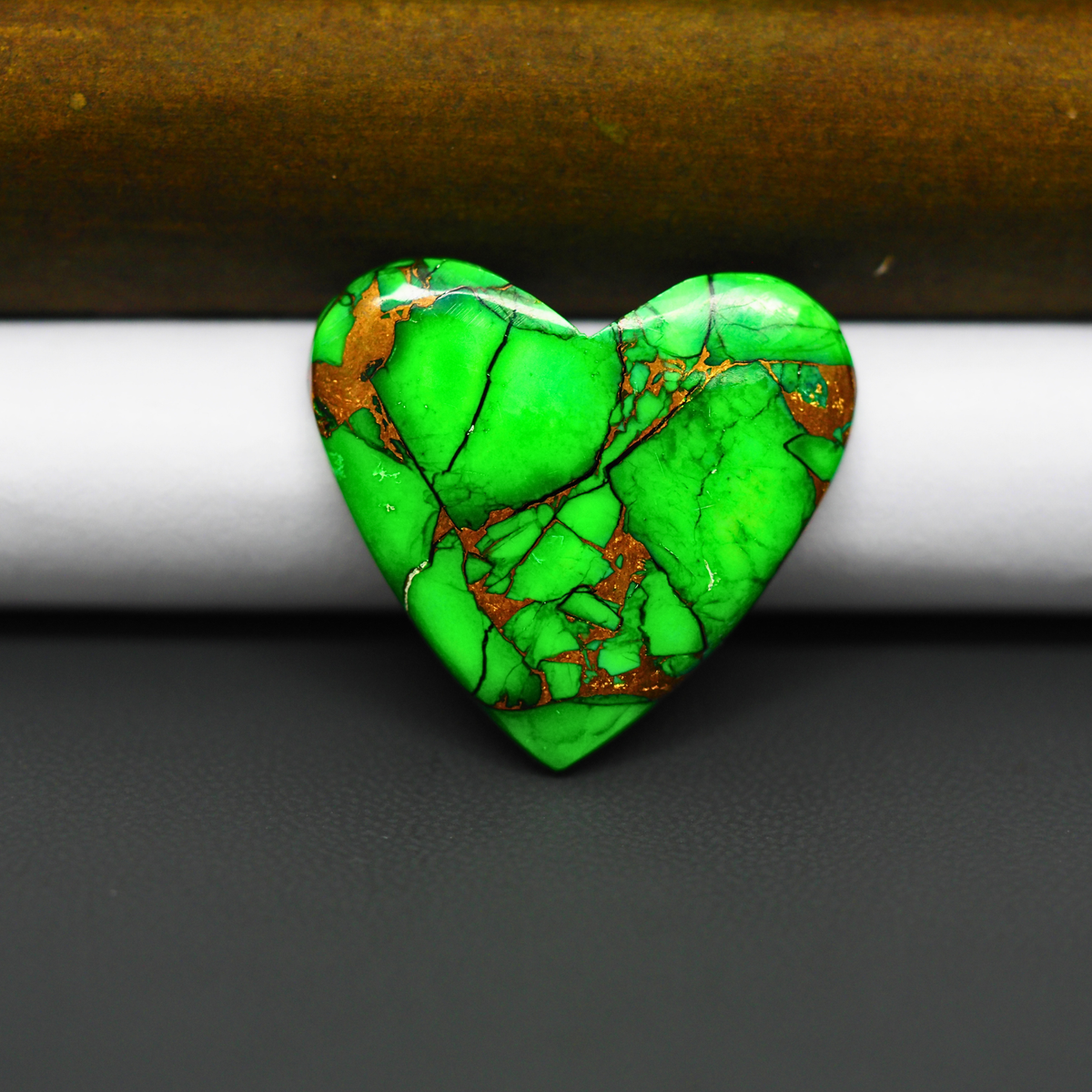 Natural Emerald Dahlia Heart Cabochon 25x27mm 25.5ct - vivid green with copper matrix, ships to Europe, Japan, Canada, Australia, NZ & worldwide - Pedra Gems.