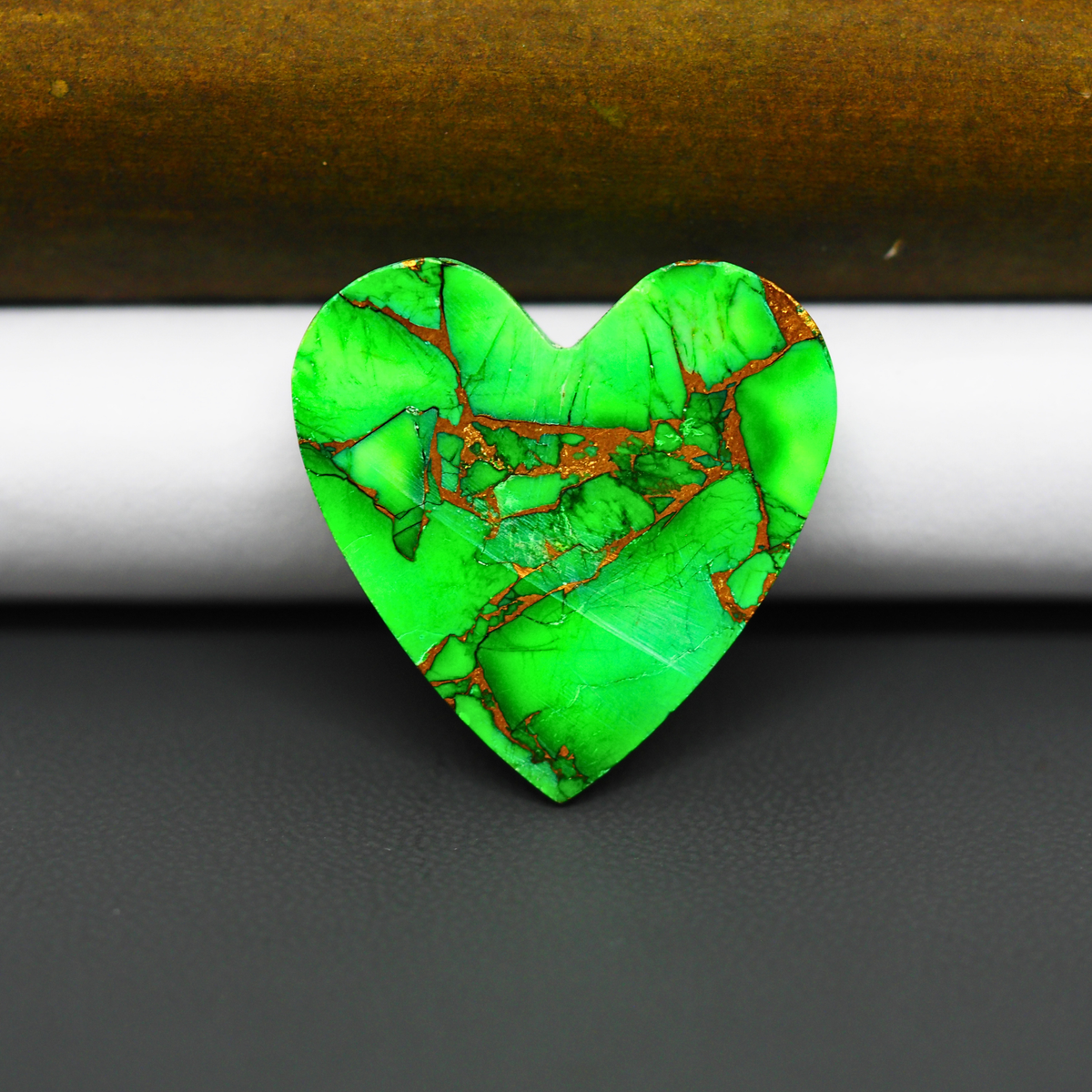 Natural Emerald Dahlia Heart Cabochon 27x26mm 25ct - vivid green with copper matrix, ships to Europe, Japan, Canada, Australia, NZ & worldwide - Pedra Gems.