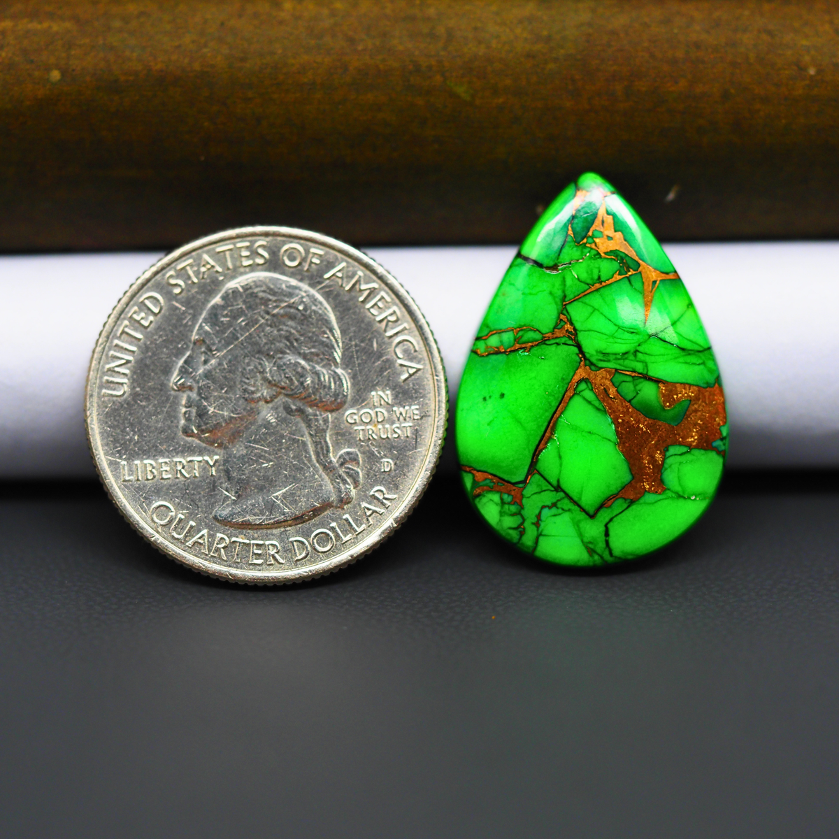 Natural Emerald Dahlia Pear Cabochon 26x18mm 14.5ct - vivid green with copper matrix, ships to Europe, Japan, Canada, Australia, NZ & worldwide - Pedra Gems.