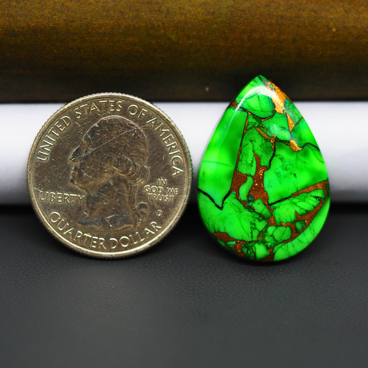 Natural Emerald Dahlia Pear Cabochon 27x19mm 17.5ct - vivid green with copper matrix - Pedra Gems.