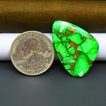 Natural Emerald Dahlia Freeform Cabochon 31x23mm 21ct - vivid green with copper matrix - Pedra Gems.