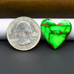 Natural Emerald Dahlia Heart Cabochon 21x22mm 14ct - vivid green with copper matrix - Pedra Gems.