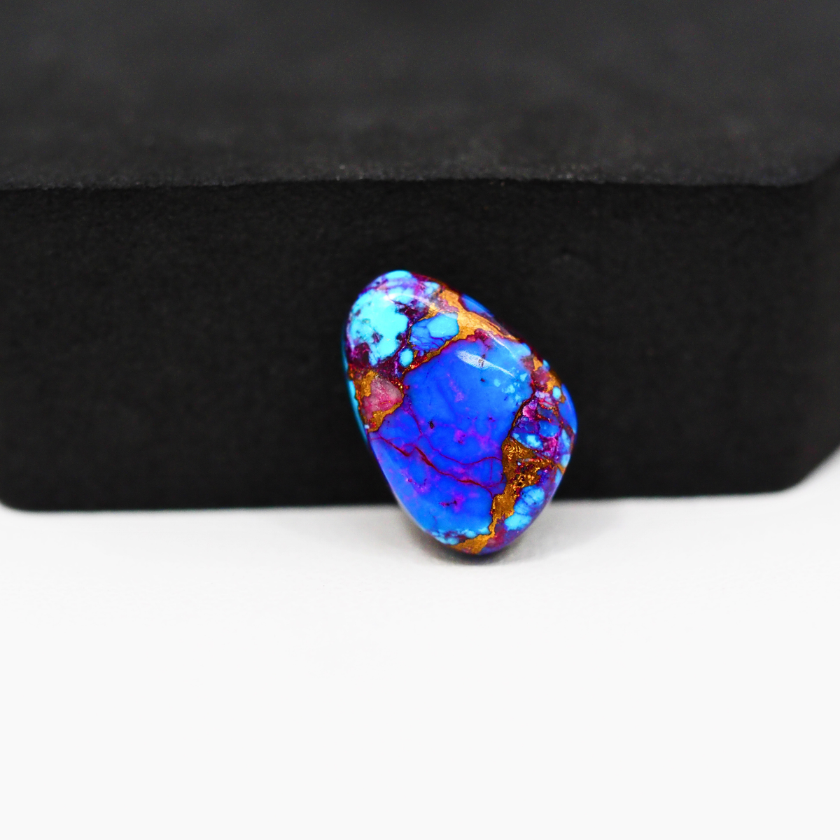 Stabilized Purple Mohave (Mojave) Turquoise Freeform Cabochon 17x12x4mm 8ct - purple with blue Kingman turquoise nuggets and bronze veining - Pedra Gems.