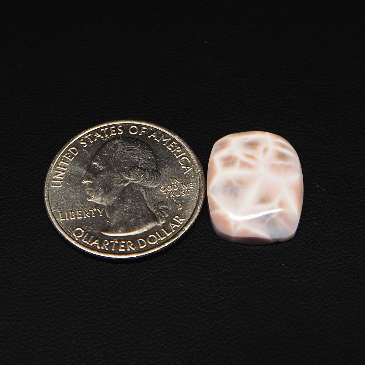 Natural Pink Natrolite (Thomsonite) Cushion Cabochon 19x14x5mm 9.5ct - view 1 - Pedra Gems