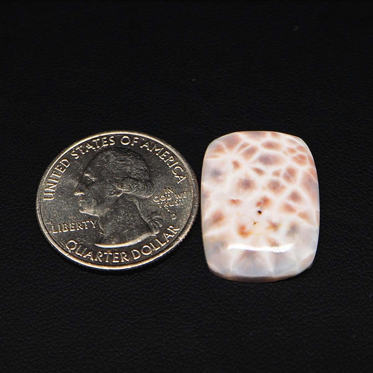 Natural Pink Natrolite (Thomsonite) Cushion Cabochon 24x17x6mm 19ct - view 1 - Pedra Gems