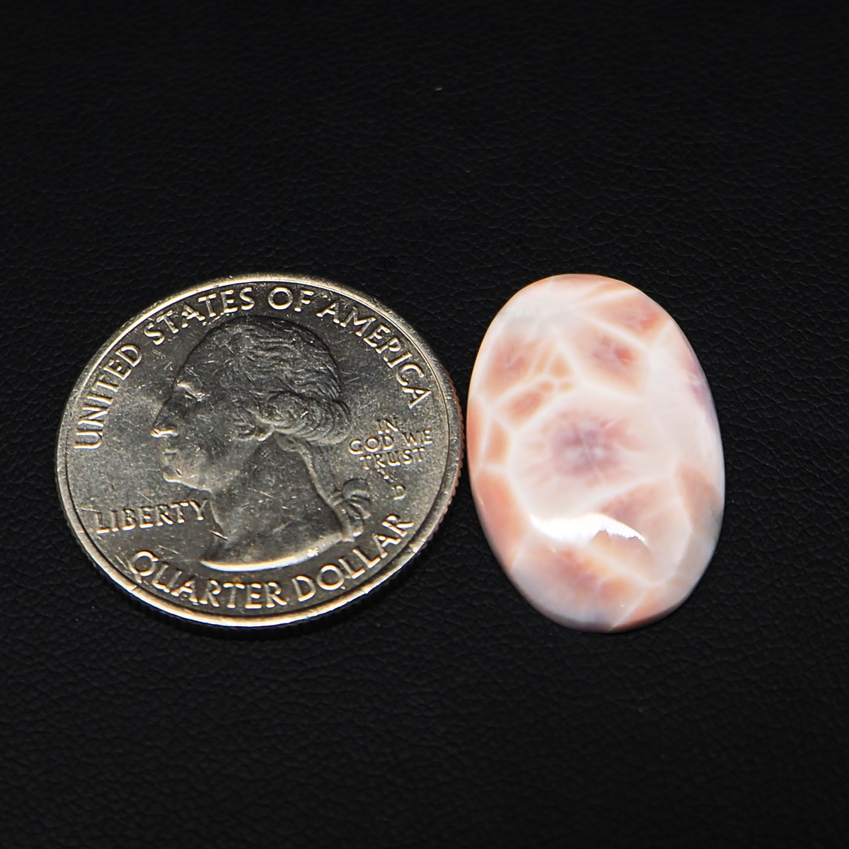 Natural Pink Natrolite (Thomsonite) Oval Cabochon 23x15x5mm 11.5ct - view 1 - Pedra Gems