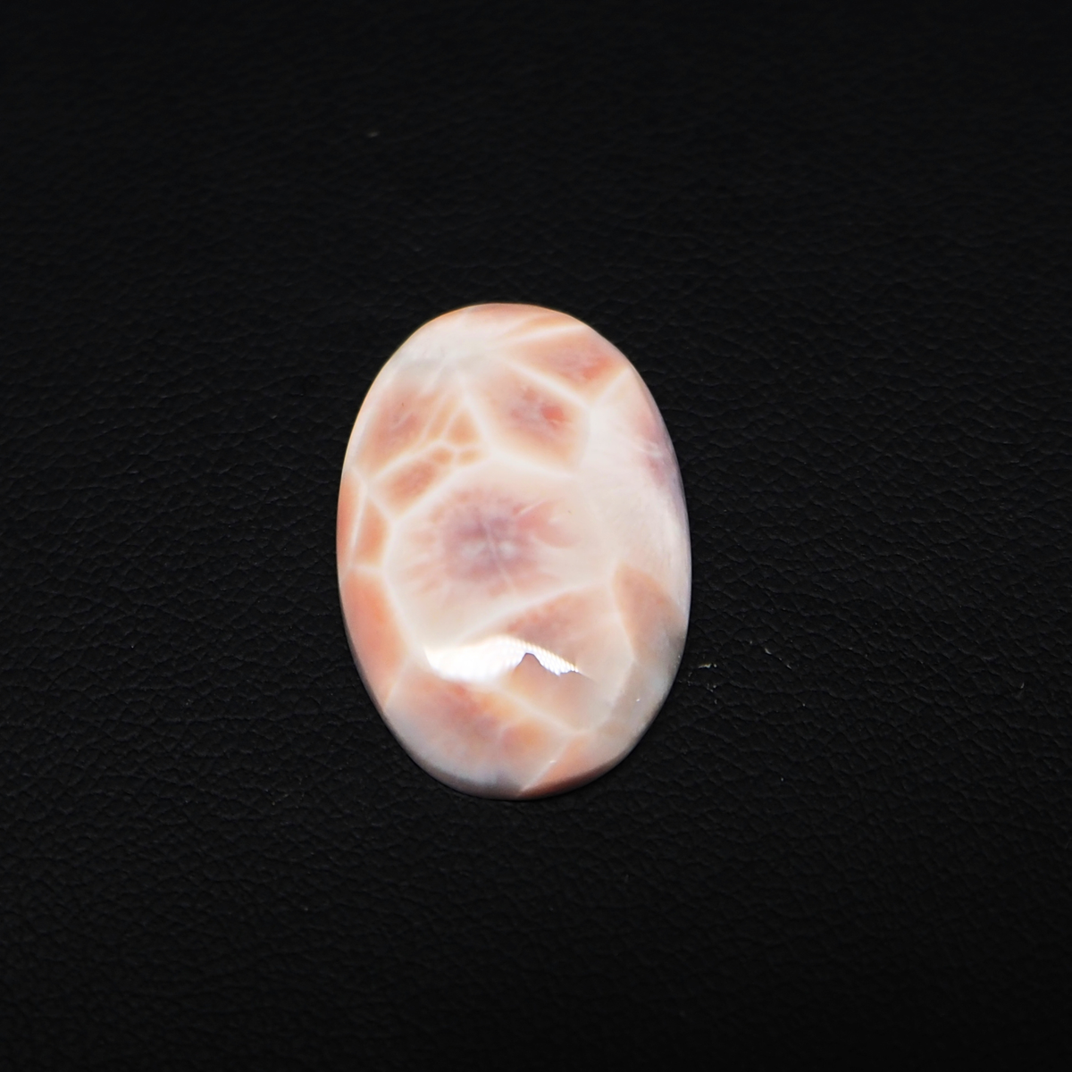 Natural Pink Natrolite (Thomsonite) Oval Cabochon 23x15x5mm 11.5ct - view 2 - Pedra Gems