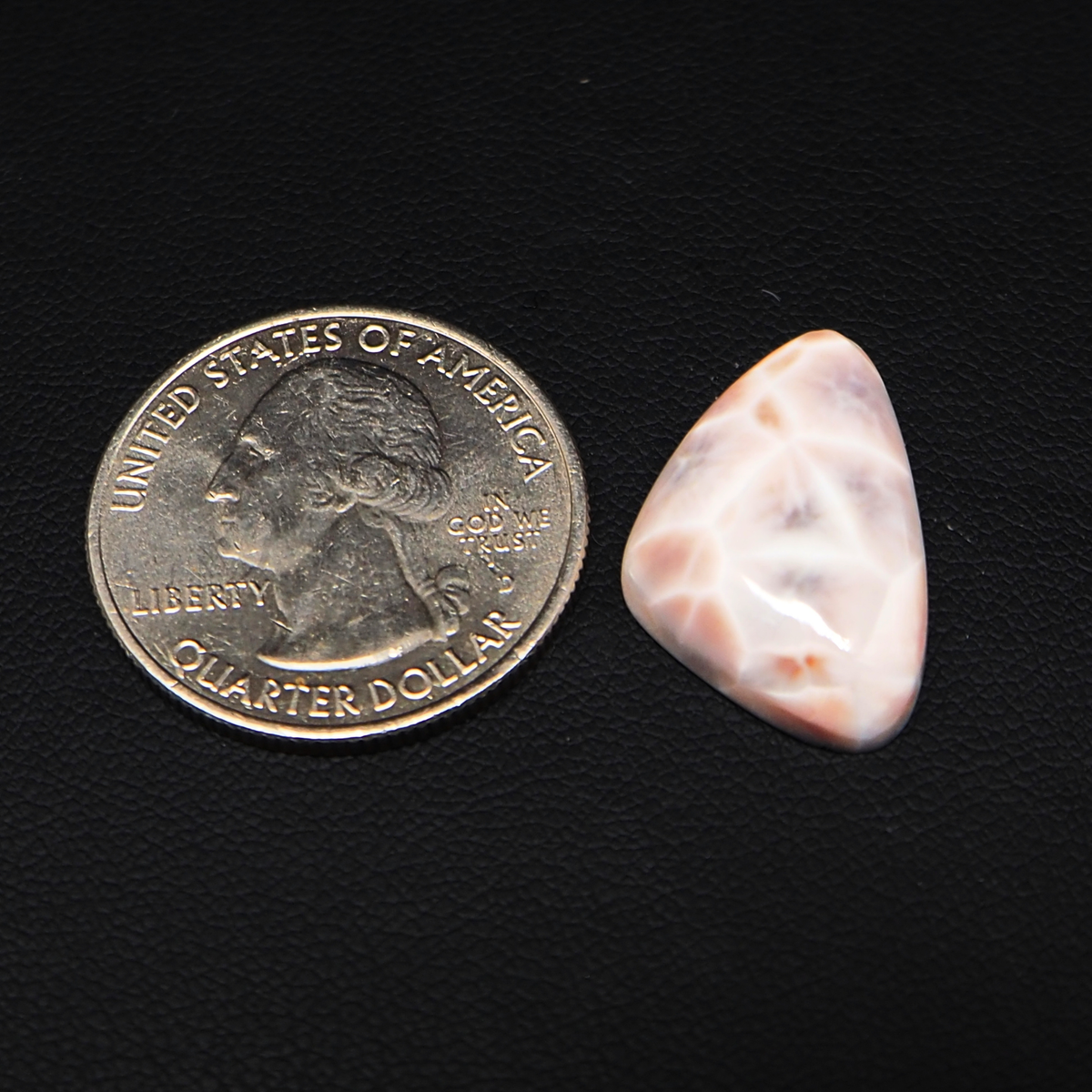 Natural Pink Natrolite (Thomsonite) Freeform Cabochon 22x14x6mm 11.5ct - view 1 - Pedra Gems