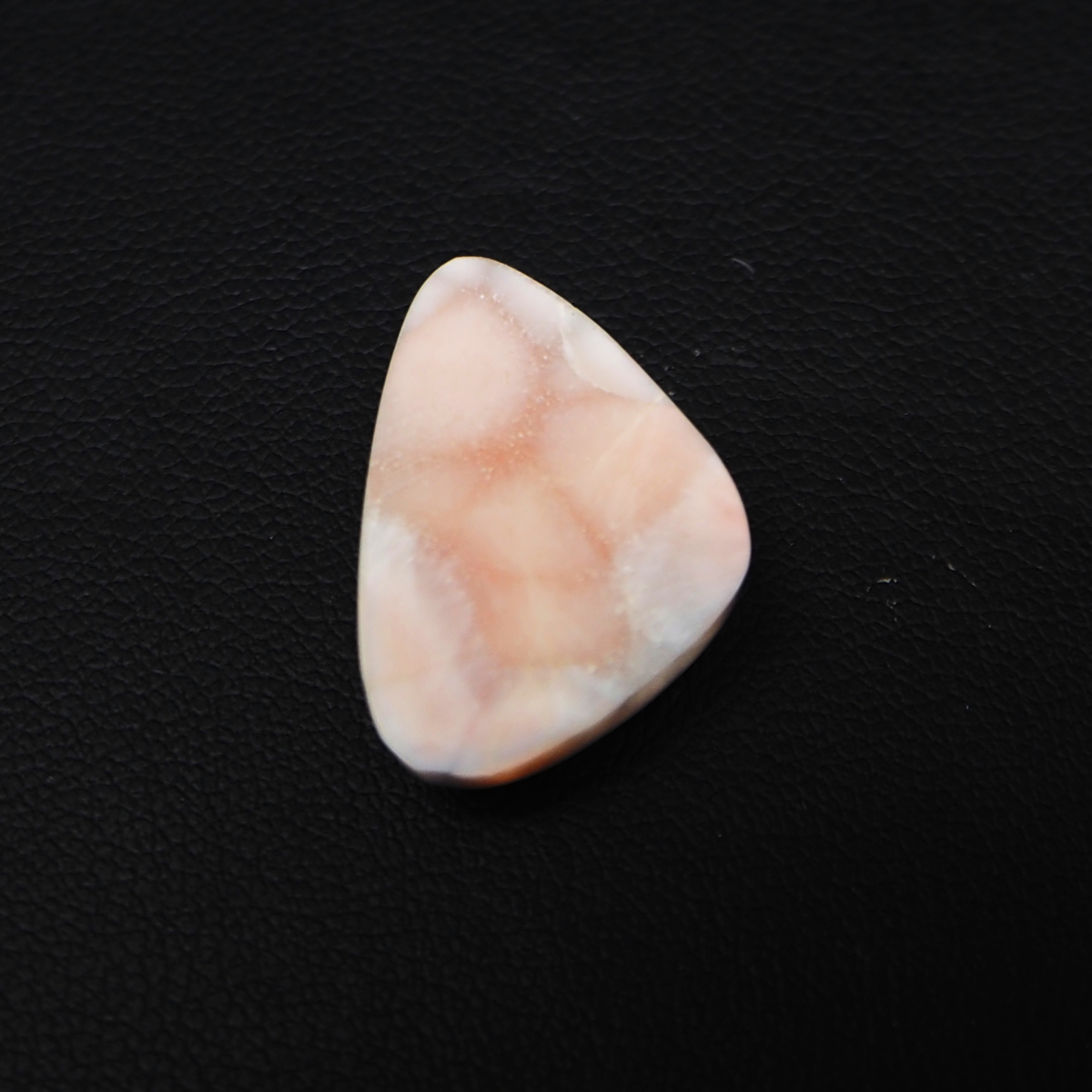 Natural Pink Natrolite (Thomsonite) Freeform Cabochon 22x14x6mm 11.5ct - view 3 - Pedra Gems