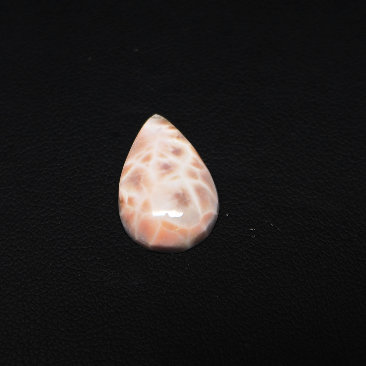 Natural Pink Natrolite (Thomsonite) Pear Cabochon 20x13x5mm 7.5ct - view 2 - Pedra Gems
