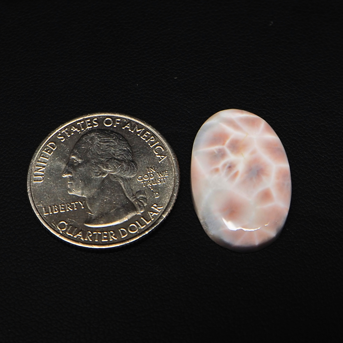 Natural Pink Natrolite (Thomsonite) Oval Cabochon 24x16x5mm 14ct - view 1 - Pedra Gems