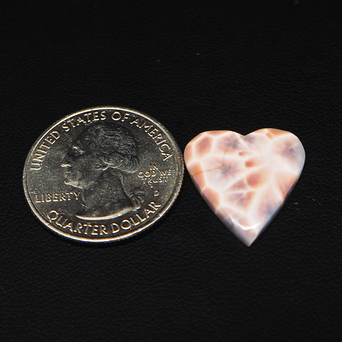 Natural Pink Natrolite (Thomsonite) Heart Cabochon 19x18x4mm 7.5ct - view 1 - Pedra Gems