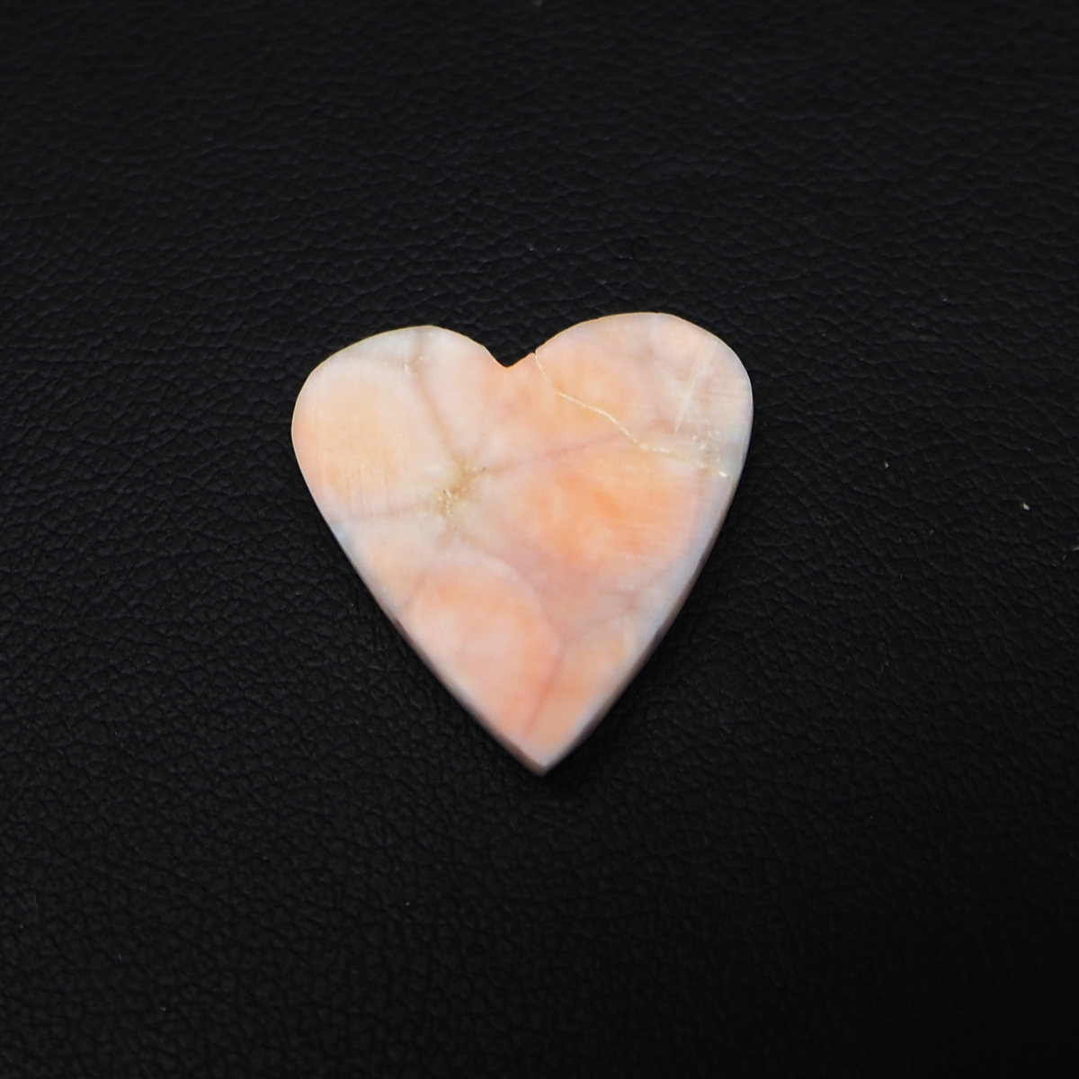 Natural Pink Natrolite (Thomsonite) Heart Cabochon 19x18x4mm 7.5ct - view 3 - Pedra Gems