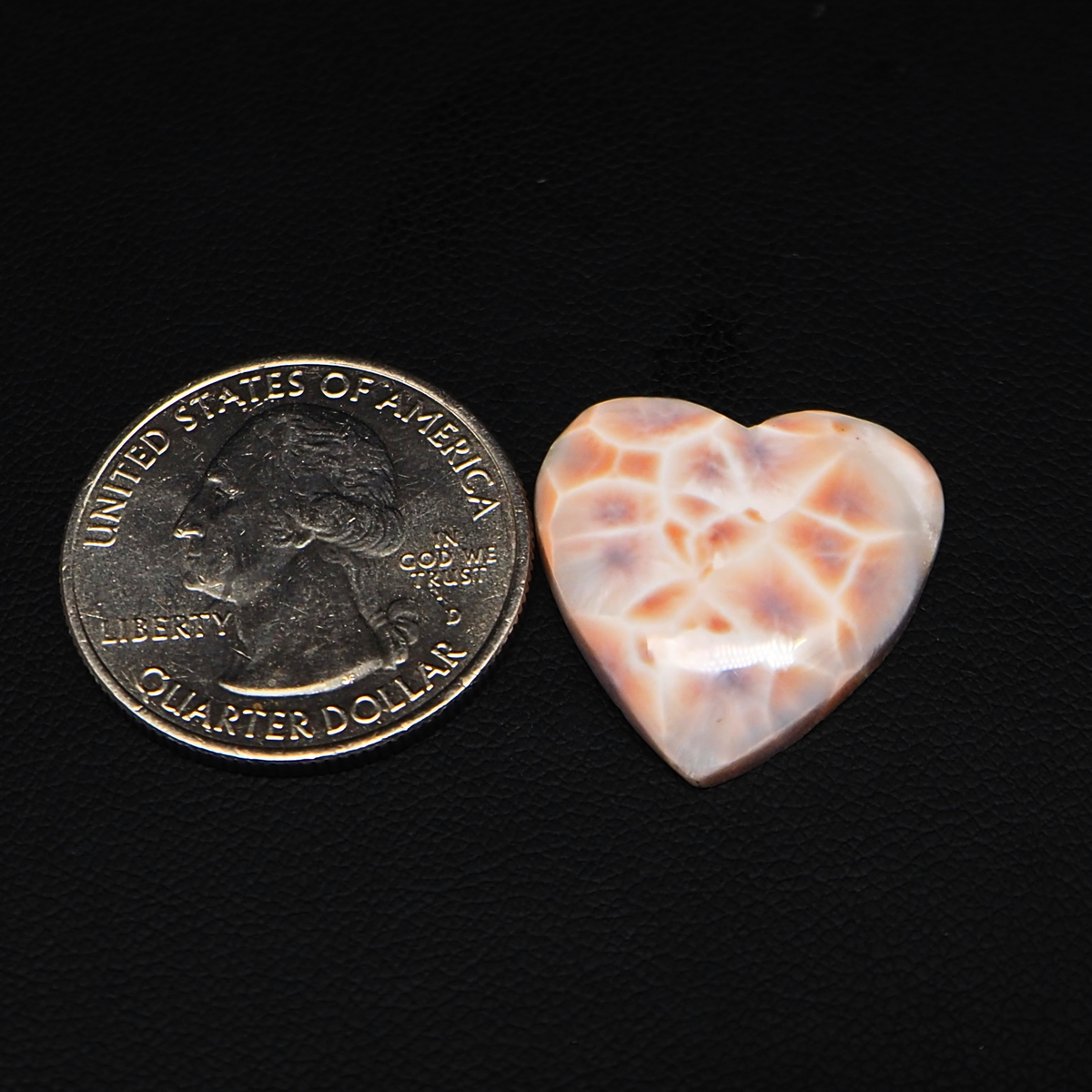 Natural Pink Natrolite (Thomsonite) Heart Cabochon 21x21x5mm 14ct - view 1 - Pedra Gems