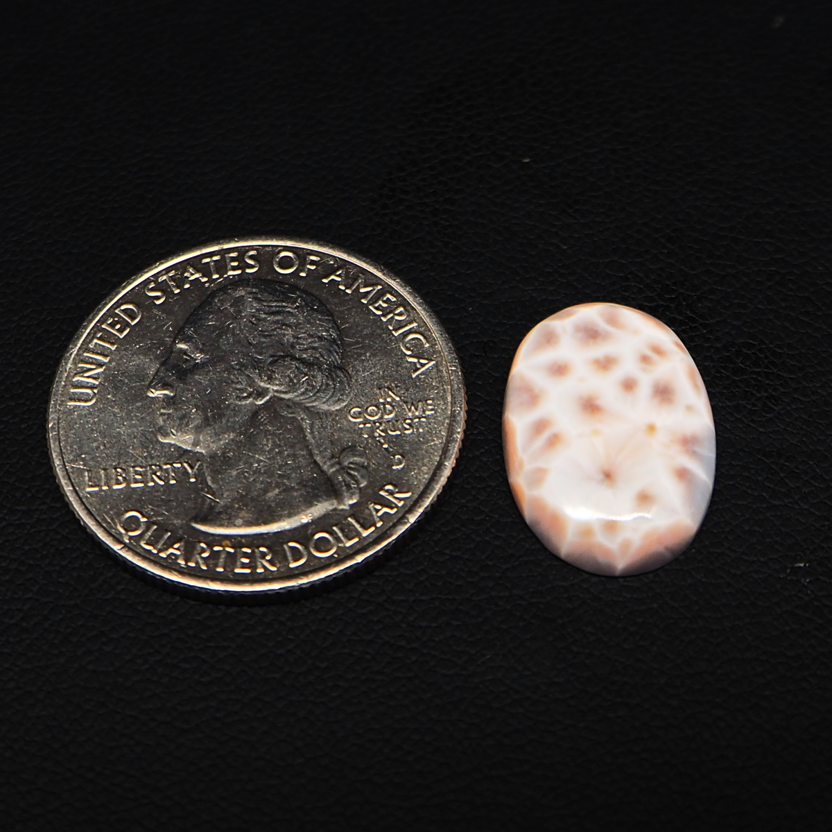 Natural Pink Natrolite (Thomsonite) Oval Cabochon 17x12x5mm 6ct - view 1 - Pedra Gems