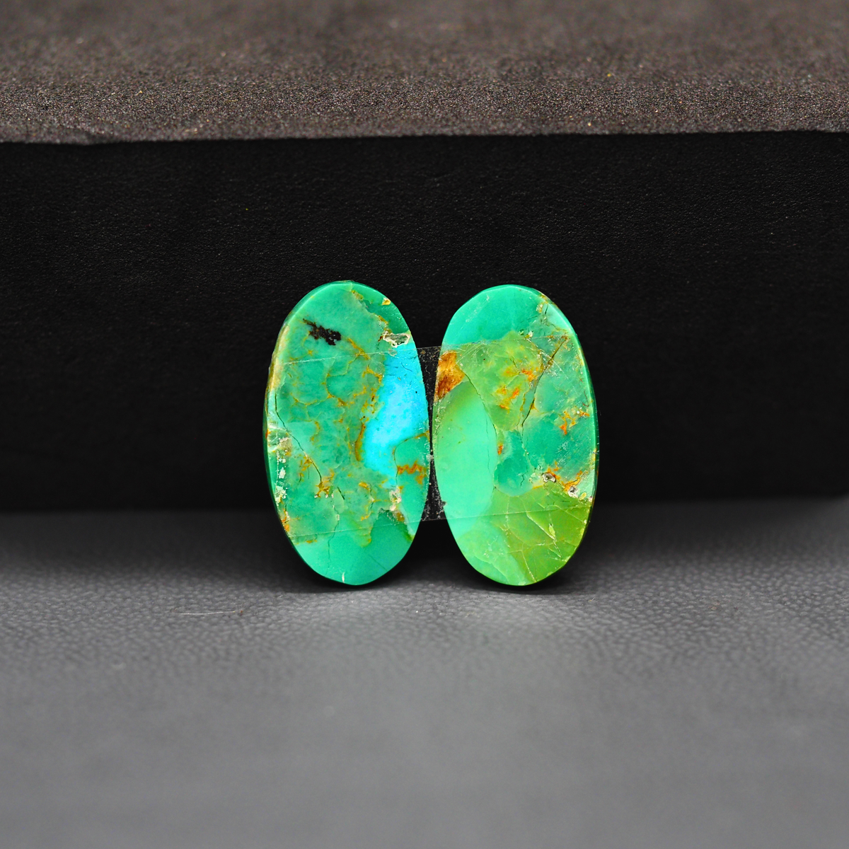Mohave Mojave turquoise composite pair 20x11x3mm 12.5ct oval cabochon Kingman - photo 3