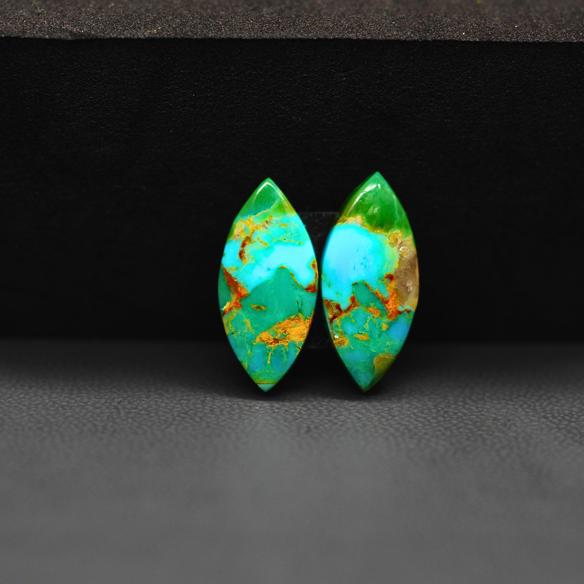 Mohave Mojave turquoise composite pair 20x8x3mm 7.5ct marquise navette cabochon Kingman - photo 2