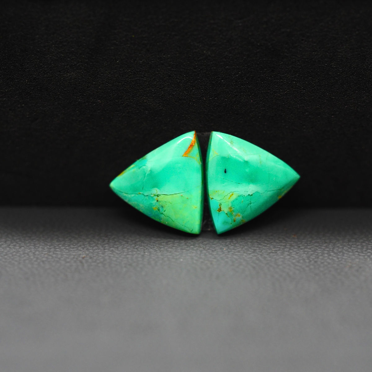 Mohave Mojave turquoise composite pair 12x12x3mm 6ct trillion cabochon Kingman - photo 2