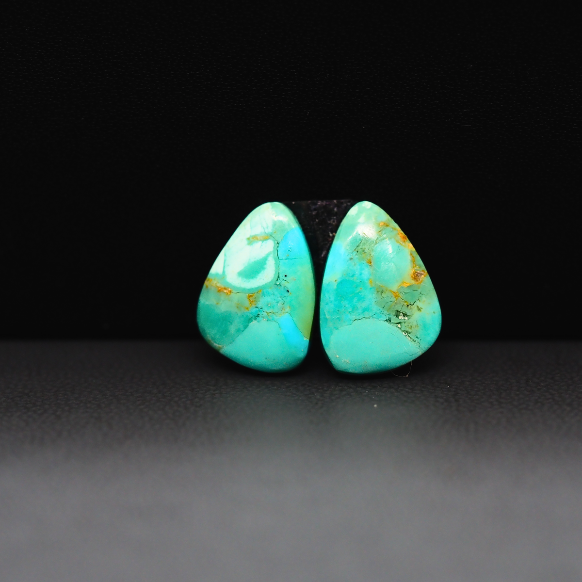 Mohave Mojave turquoise composite pair 15x10x3mm 7.5ct freeform cabochon Kingman - photo 2