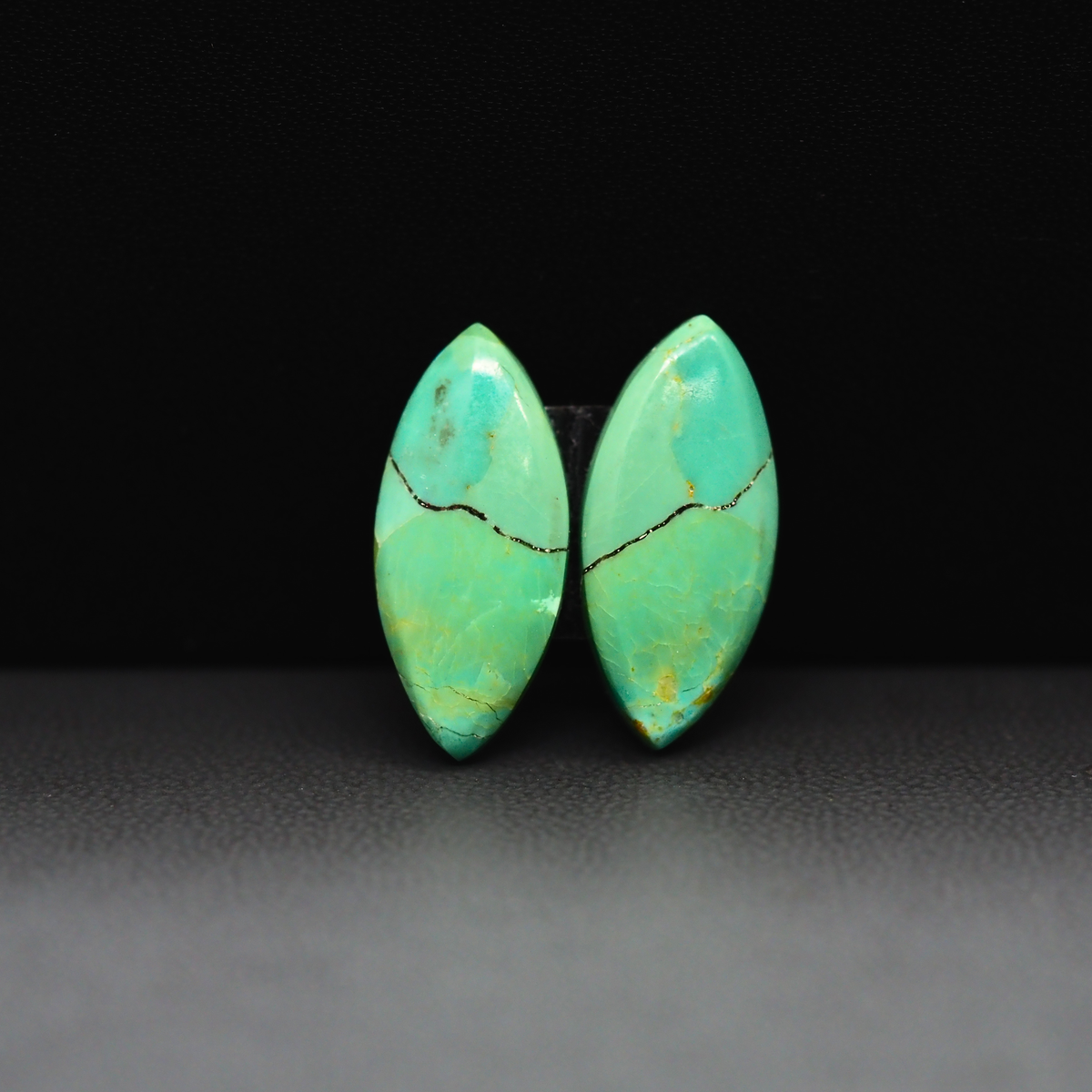 Mohave Mojave turquoise composite pair 19x10x3mm 10ct marquise navette cabochon Kingman - photo 2