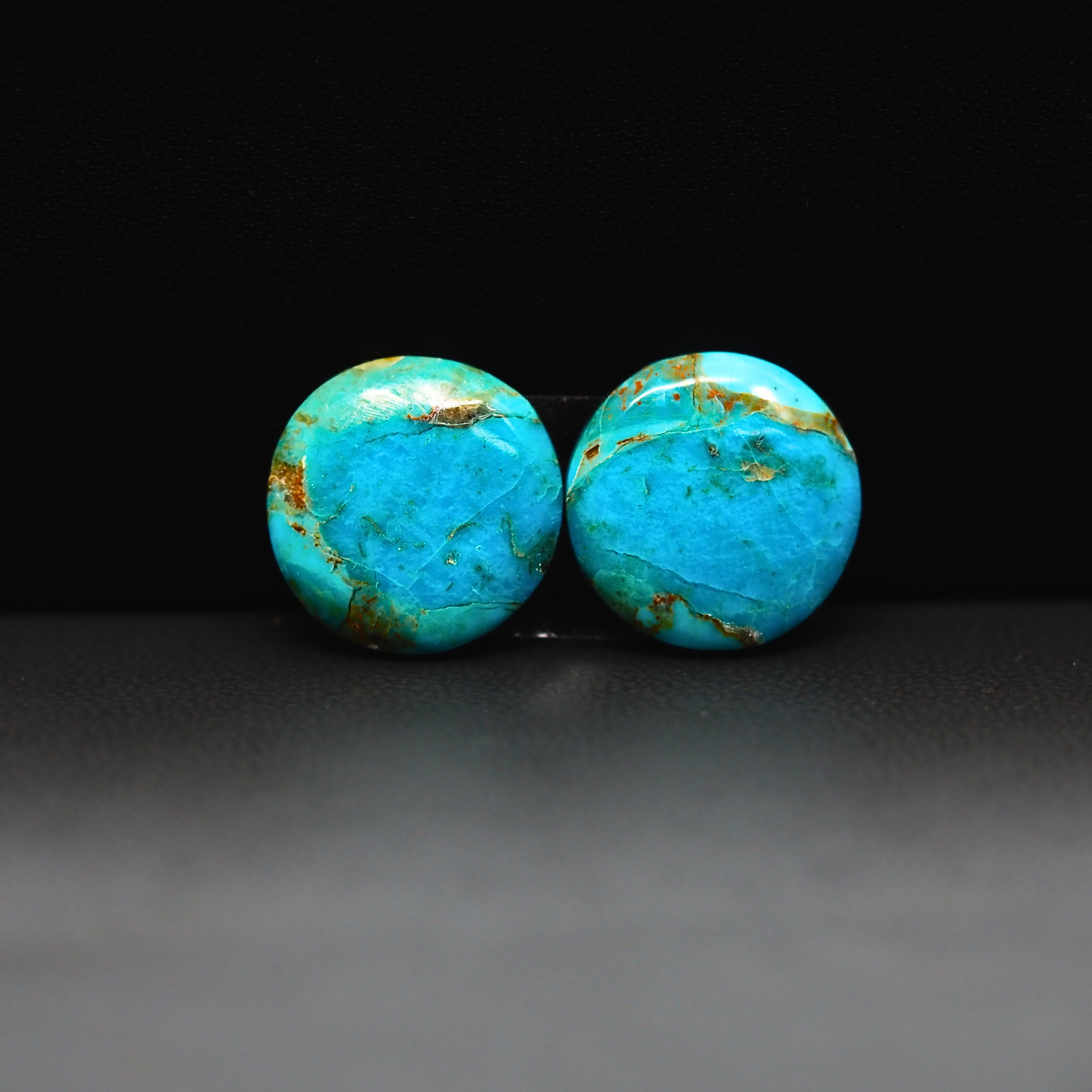 Mohave Mojave turquoise composite pair 15x15x3mm 11ct round cabochon Kingman - photo 2