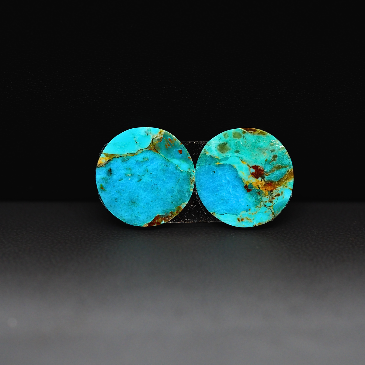 Mohave Mojave turquoise composite pair 15x15x3mm 11ct round cabochon Kingman - photo 3