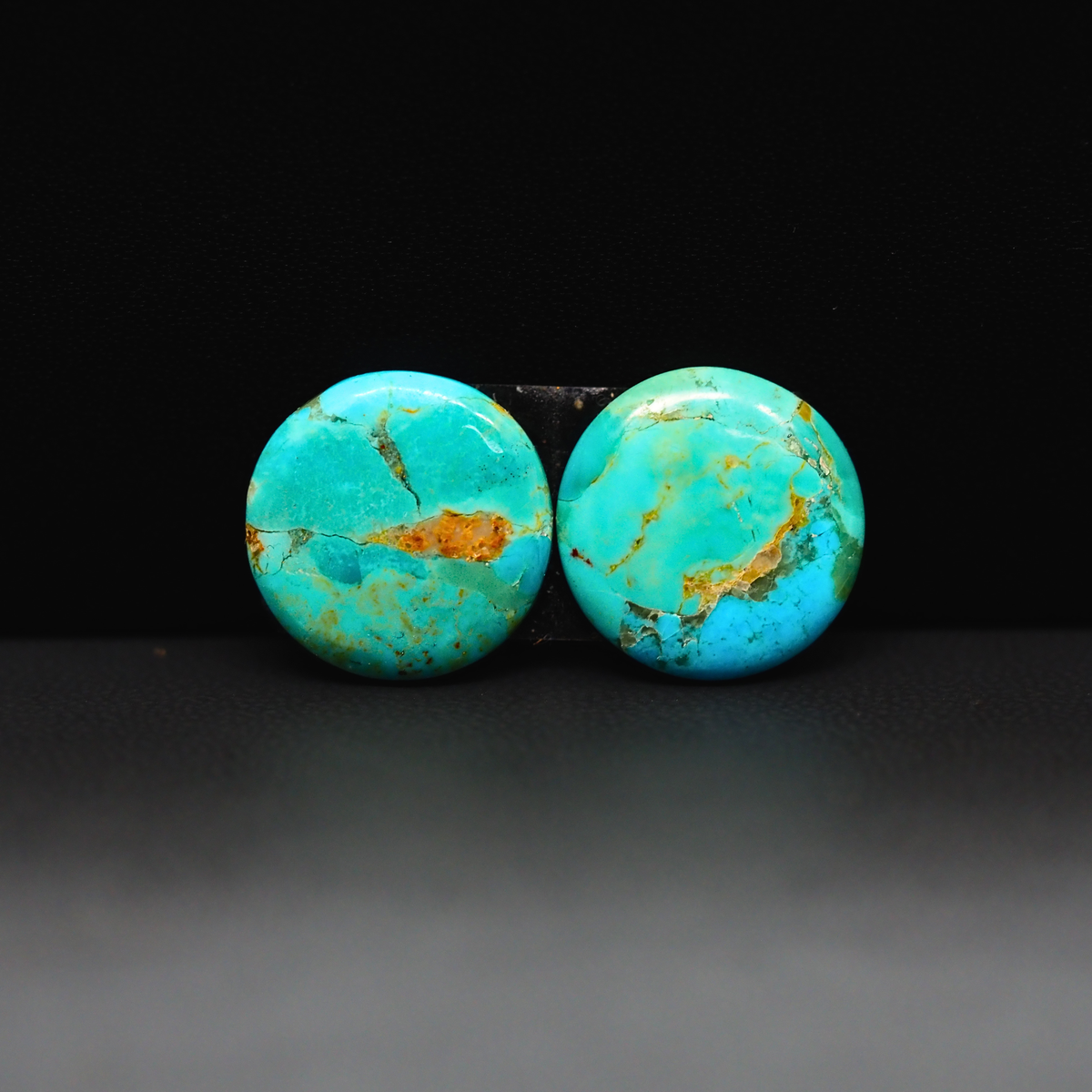 Mohave Mojave turquoise composite pair 15x15x3mm 10.5ct round cabochon Kingman - photo 2