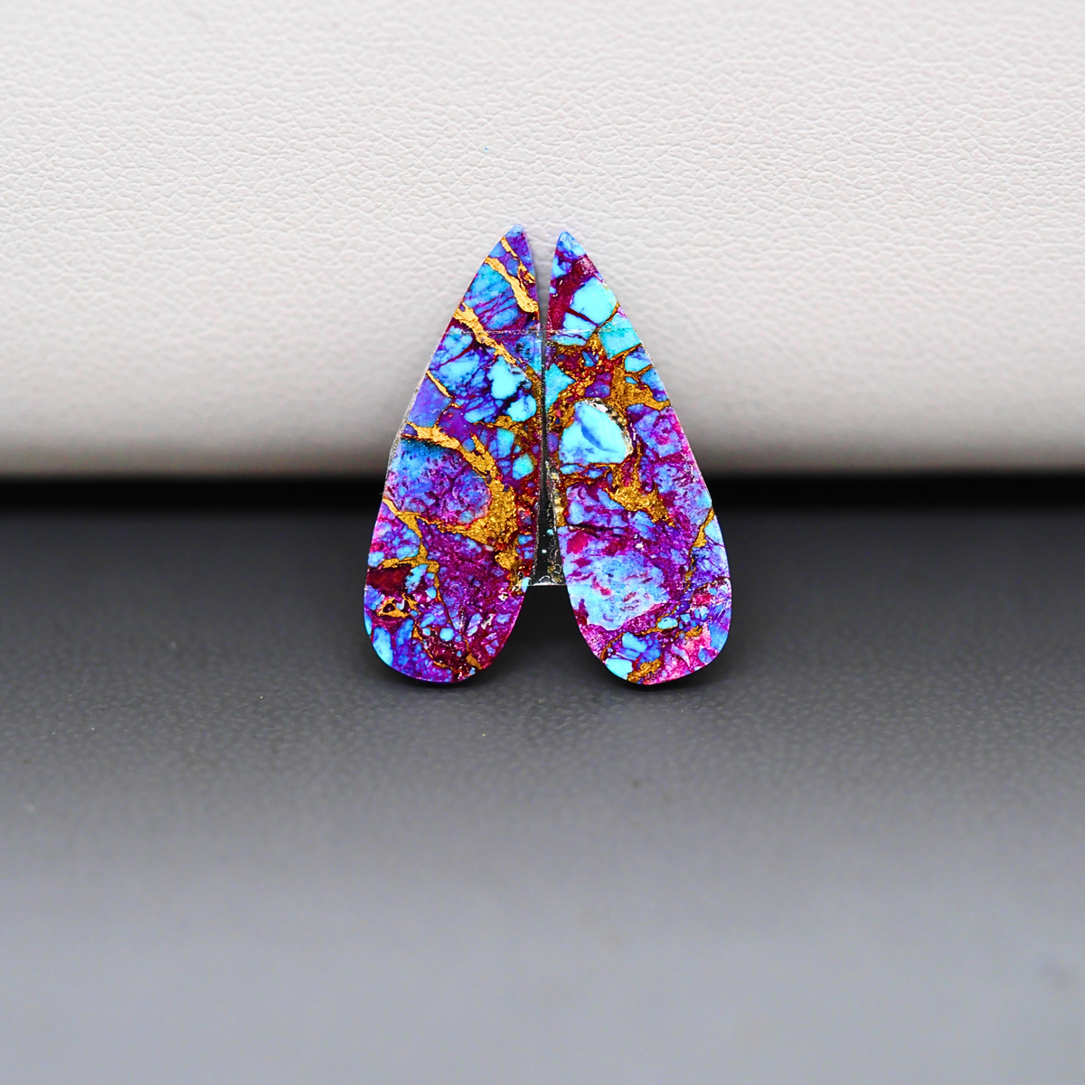 Stabilized Purple Mohave (Mojave) Turquoise pear cabochon pair 22x8x2mm 7.5ct - purple with blue Kingman turquoise nuggets - photo 3 - Pedra Gems.