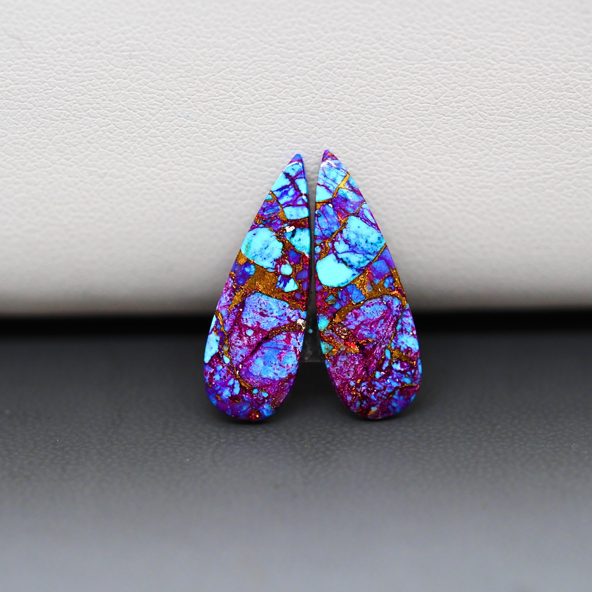 Stabilized Purple Mohave (Mojave) Turquoise pear cabochon pair 22x8x2mm 7.5ct - purple with blue Kingman turquoise nuggets - photo 2 - Pedra Gems.