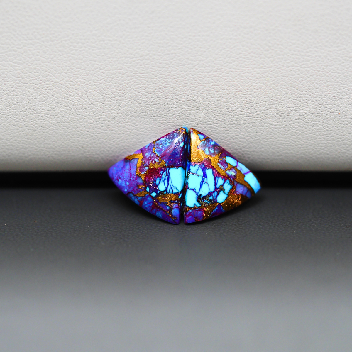Stabilized Purple Mohave (Mojave) Turquoise trapezoid cabochon pair 14x12x3mm 7.5ct - purple with blue Kingman turquoise nuggets - photo 2 - Pedra Gems.