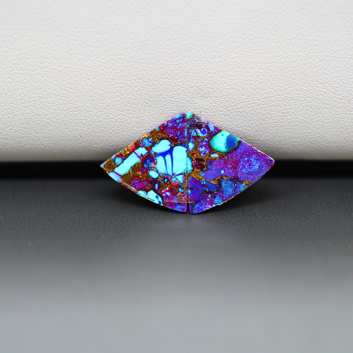 Stabilized Purple Mohave (Mojave) Turquoise trapezoid cabochon pair 14x12x3mm 7.5ct - purple with blue Kingman turquoise nuggets - photo 3 - Pedra Gems.