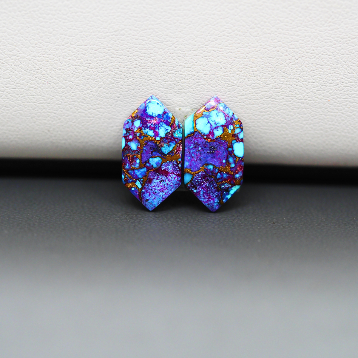Stabilized Purple Mohave (Mojave) Turquoise hexagon cabochon pair 15x7x2mm 7.5ct - purple with blue Kingman turquoise nuggets - photo 2 - Pedra Gems.