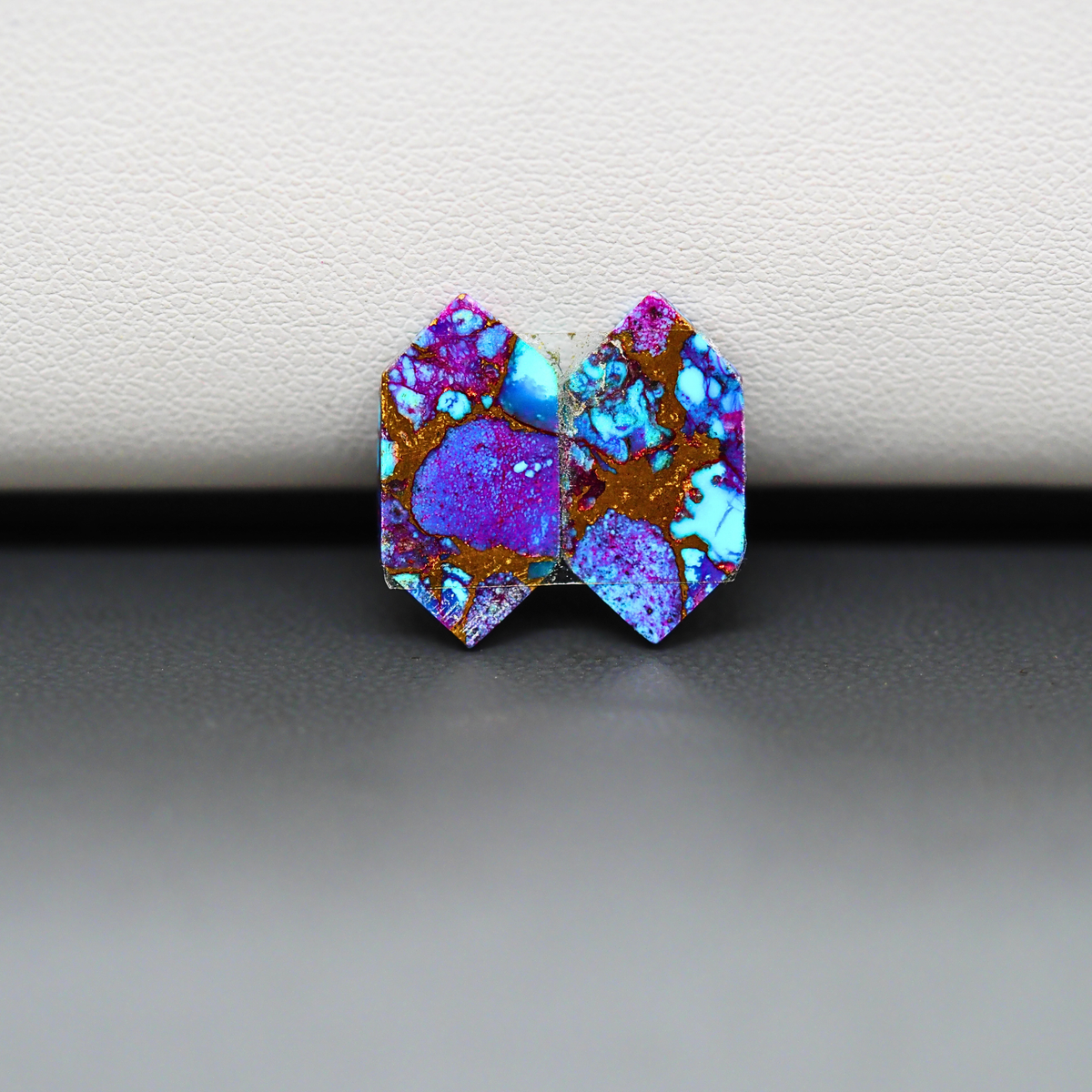 Stabilized Purple Mohave (Mojave) Turquoise hexagon cabochon pair 15x7x2mm 7.5ct - purple with blue Kingman turquoise nuggets - photo 3 - Pedra Gems.
