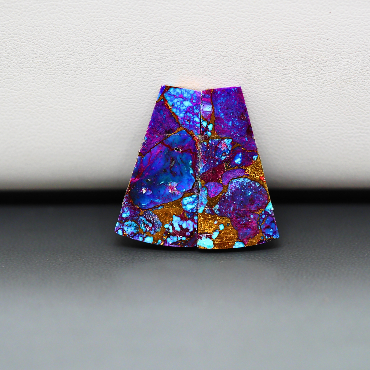 Stabilized Purple Mohave (Mojave) Turquoise trapezoid cabochon pair 26x14x4mm 16ct - purple with blue Kingman turquoise nuggets - photo 3 - Pedra Gems.