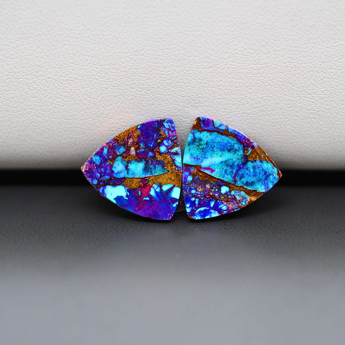 Stabilized Purple Mohave (Mojave) Turquoise trapezoid cabochon pair 16x16x3mm 14ct - purple with blue Kingman turquoise nuggets - photo 3 - Pedra Gems.