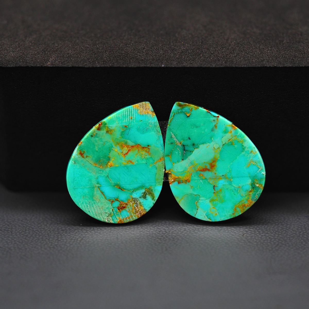 Mohave Mojave turquoise composite pair 24x19x3mm 23ct pear cabochon Kingman - photo 3