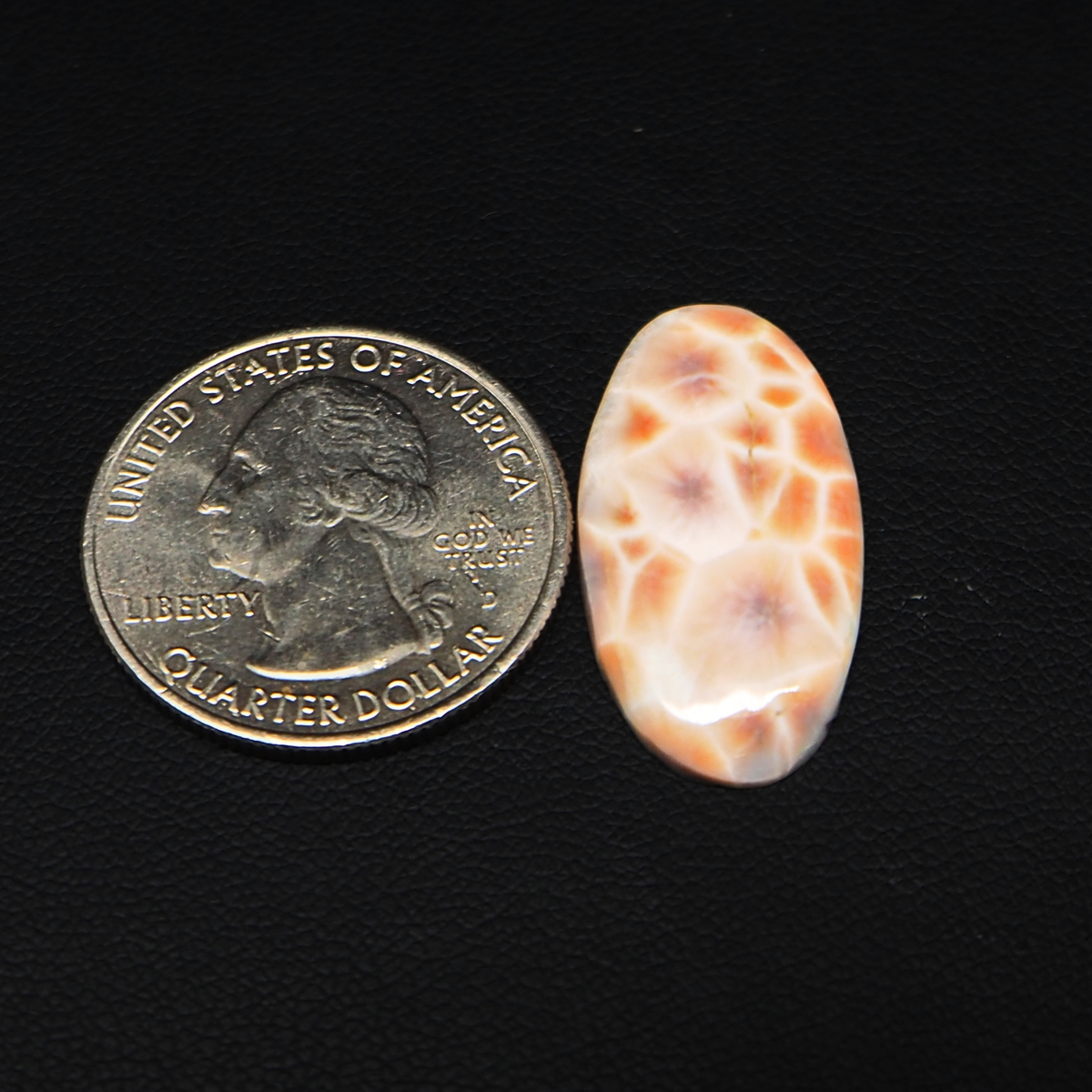 Natural Pink Natrolite (Thomsonite) Oval Cabochon 27x14x4mm 10ct - view 1 - Pedra Gems
