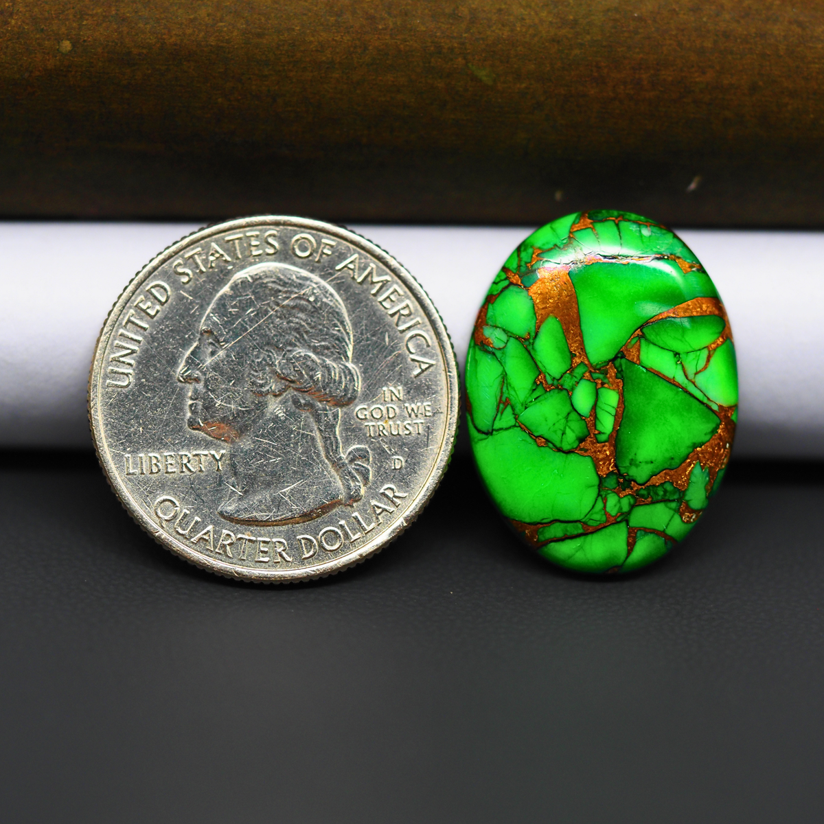 Natural Emerald Dahlia Oval Cabochon 23x18mm 16.5ct - vivid green with copper matrix, ships to Europe, Japan, Canada, Australia, NZ & worldwide - Pedra Gems.