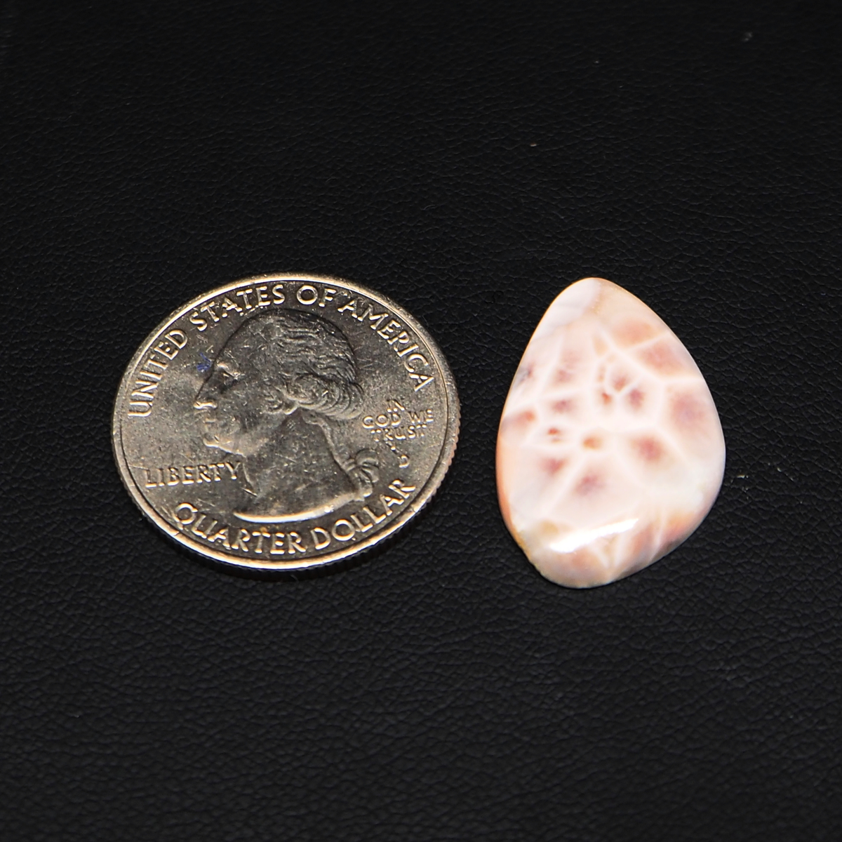 Natural Pink Natrolite (Thomsonite) Freeform Cabochon 24x16x6mm 9.5ct - view 1 - Pedra Gems