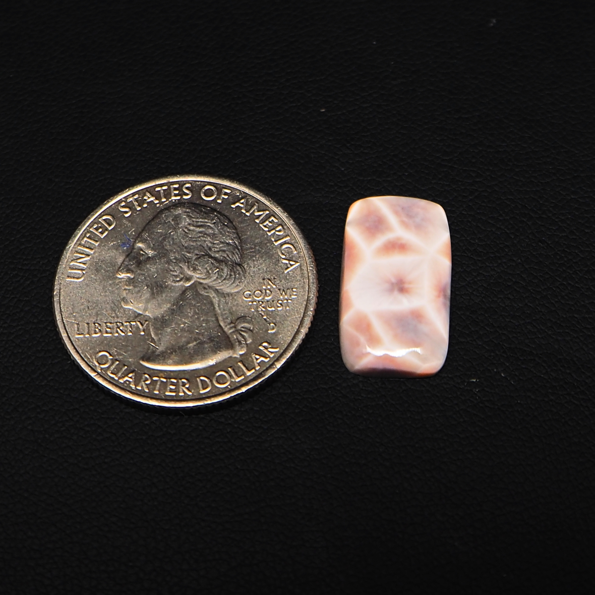 Natural Pink Natrolite (Thomsonite) Cushion Cabochon 18x10x4mm 5ct - view 1 - Pedra Gems