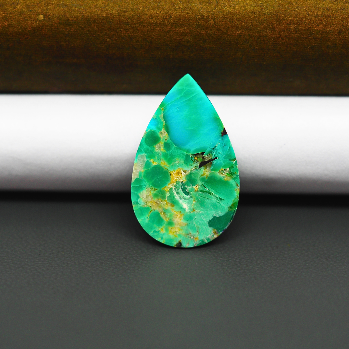 Mohave Turquoise & White Buffalo Pear Cabochon 26x16mm 10.5ct - Green with Black Band - Pedra Gems