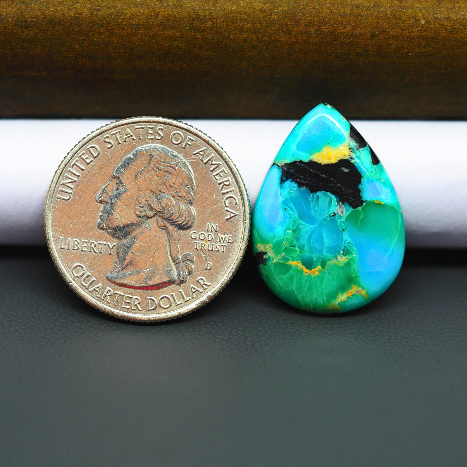 Mohave Turquoise & White Buffalo Pear Cabochon 25x18mm 12.5ct - Blue and Green with Black Band - Pedra Gems