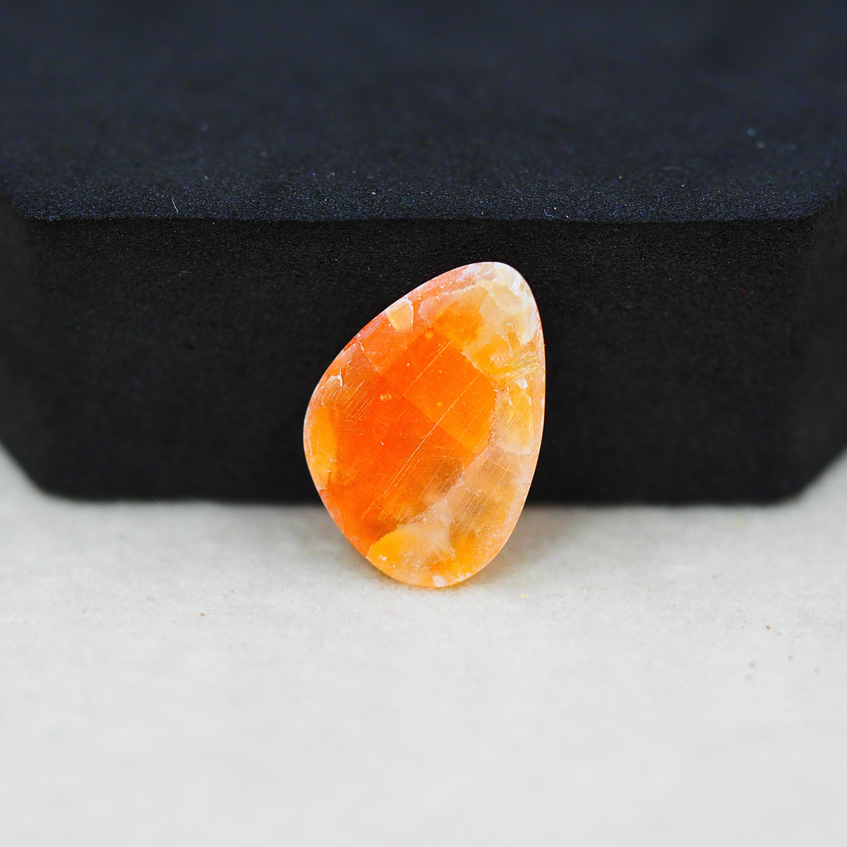 Natural Orange Calcite Trillion Cabochon 20x14mm 10ct - warm honey-orange - Pedra Gems.
