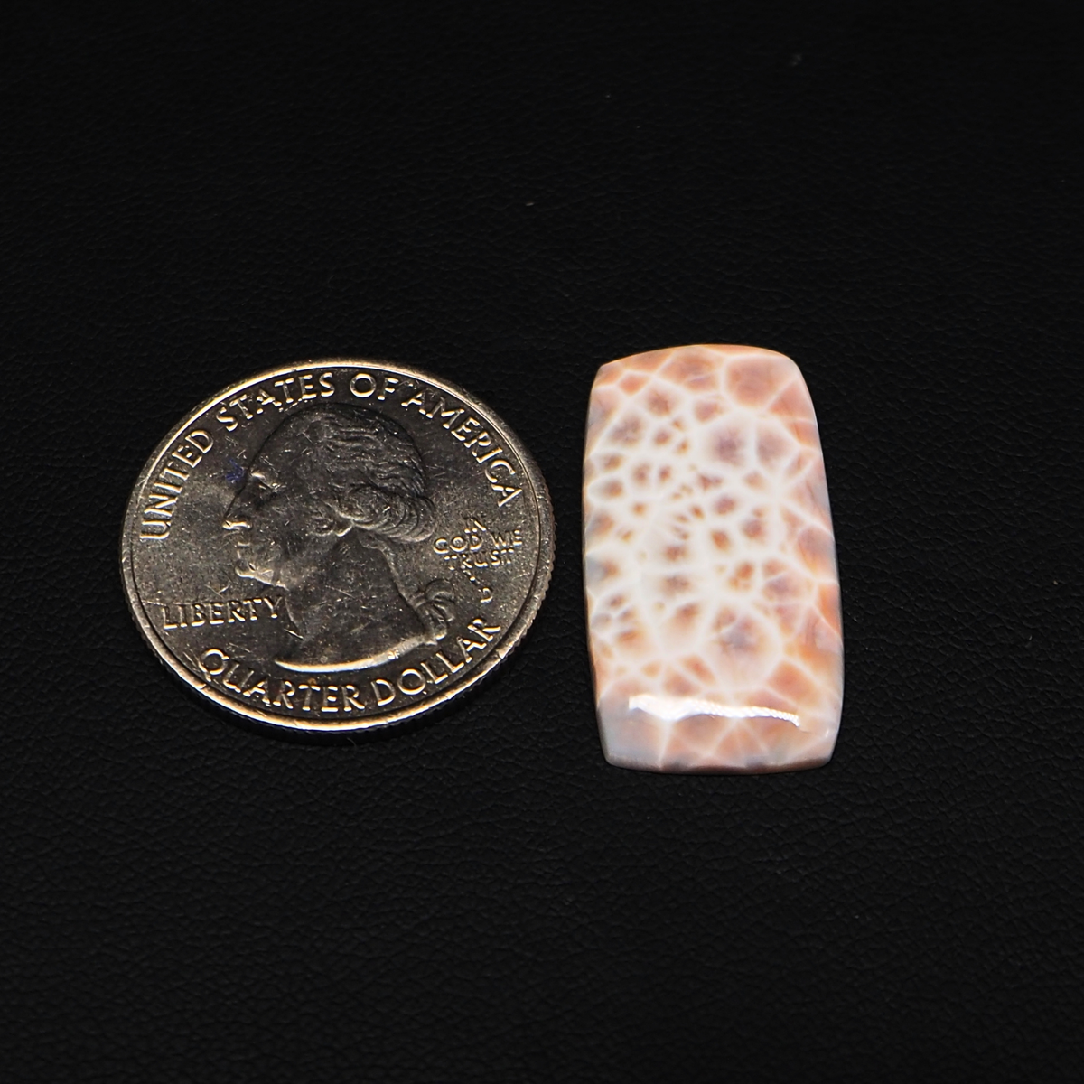 Natural Pink Natrolite (Thomsonite) Cushion Cabochon 26x14x4mm 12ct - view 1 - Pedra Gems