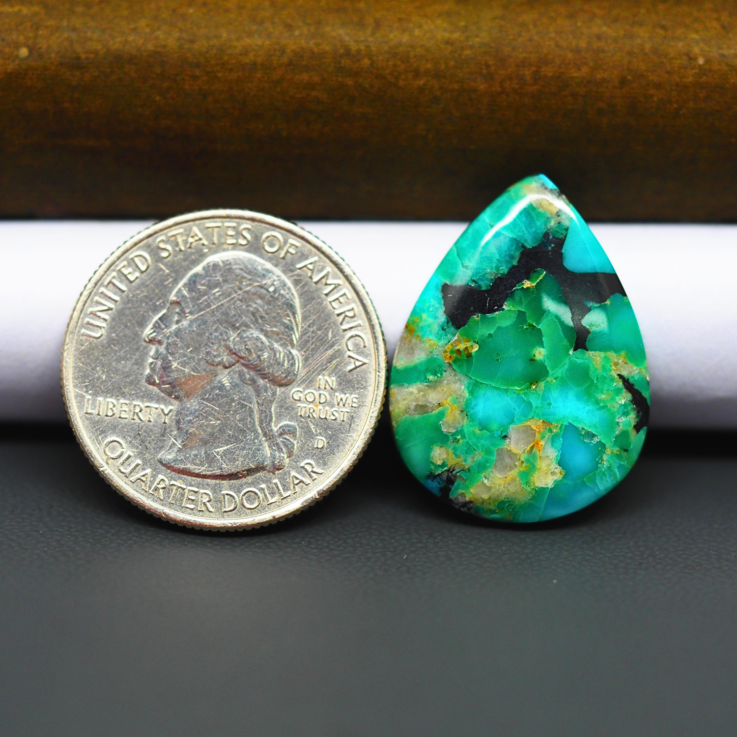Mohave Turquoise & White Buffalo Pear Cabochon 26x19mm 14.5ct - Green with Black Band - Pedra Gems