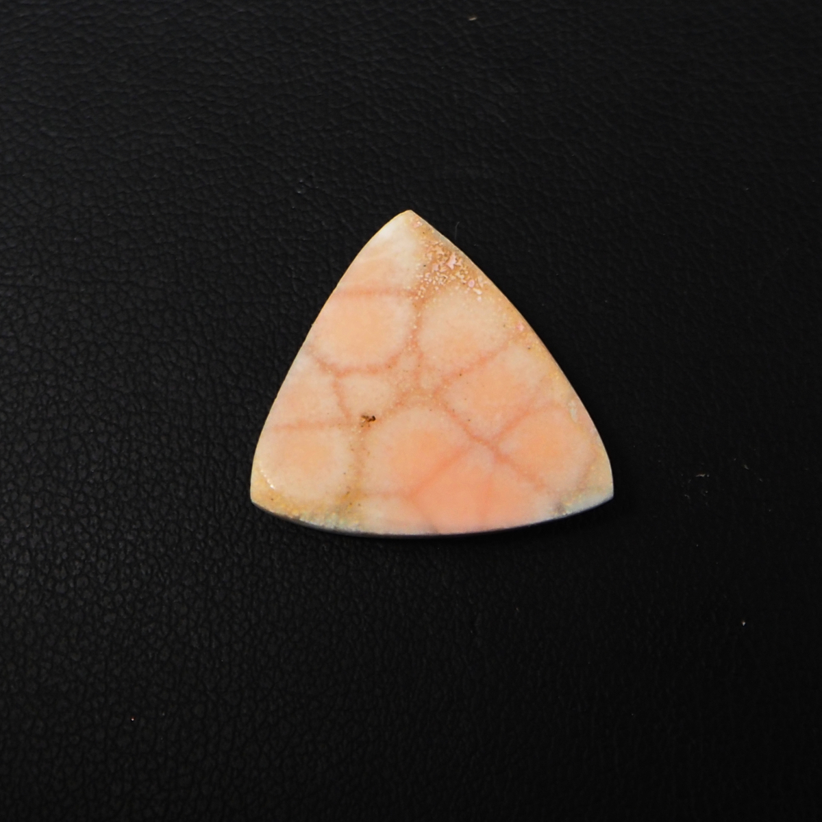 Natural Pink Natrolite (Thomsonite) Trillion Cabochon 19x19x4mm 9ct - view 3 - Pedra Gems